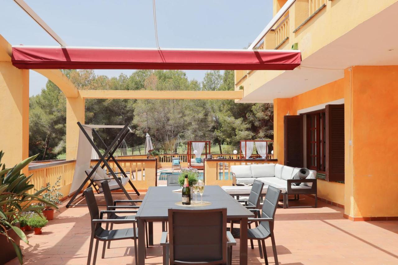 Villa Golf Sitges Біланоба-і-ла-Жалтру Екстер'єр фото